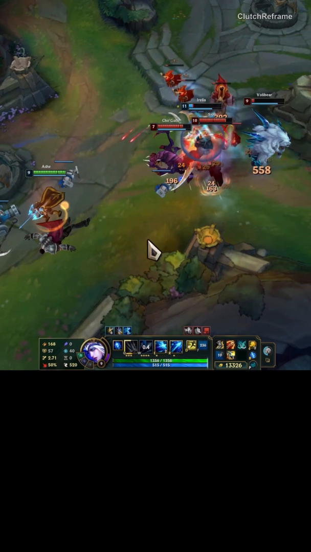 Complete League of Legends vertical clip frame, with the fight, HUD, ClutchReframe watermark and original black area visible